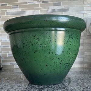 Beautiful Large Green Speckled Planter Pot - Indoor/Outdoor Use